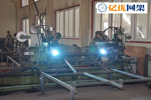 南开螺栓球网架加工车间